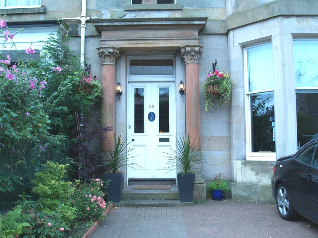 Clan Walker Guest House Edinburgh Bagian luar foto